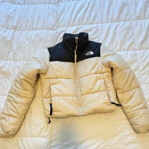 Very stylish and super warm North face cropped coat.